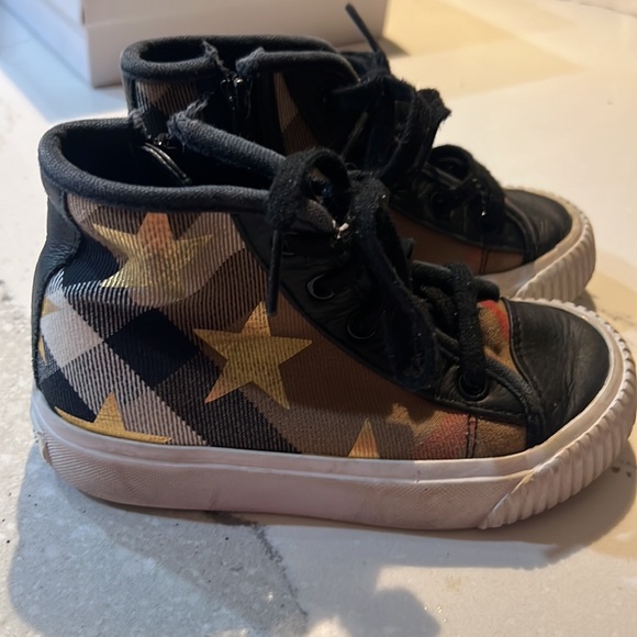 Burberry Warslow Star-Print Check High-Top Sneaker, Black, Toddler-with Box! - Picture 5 of 8